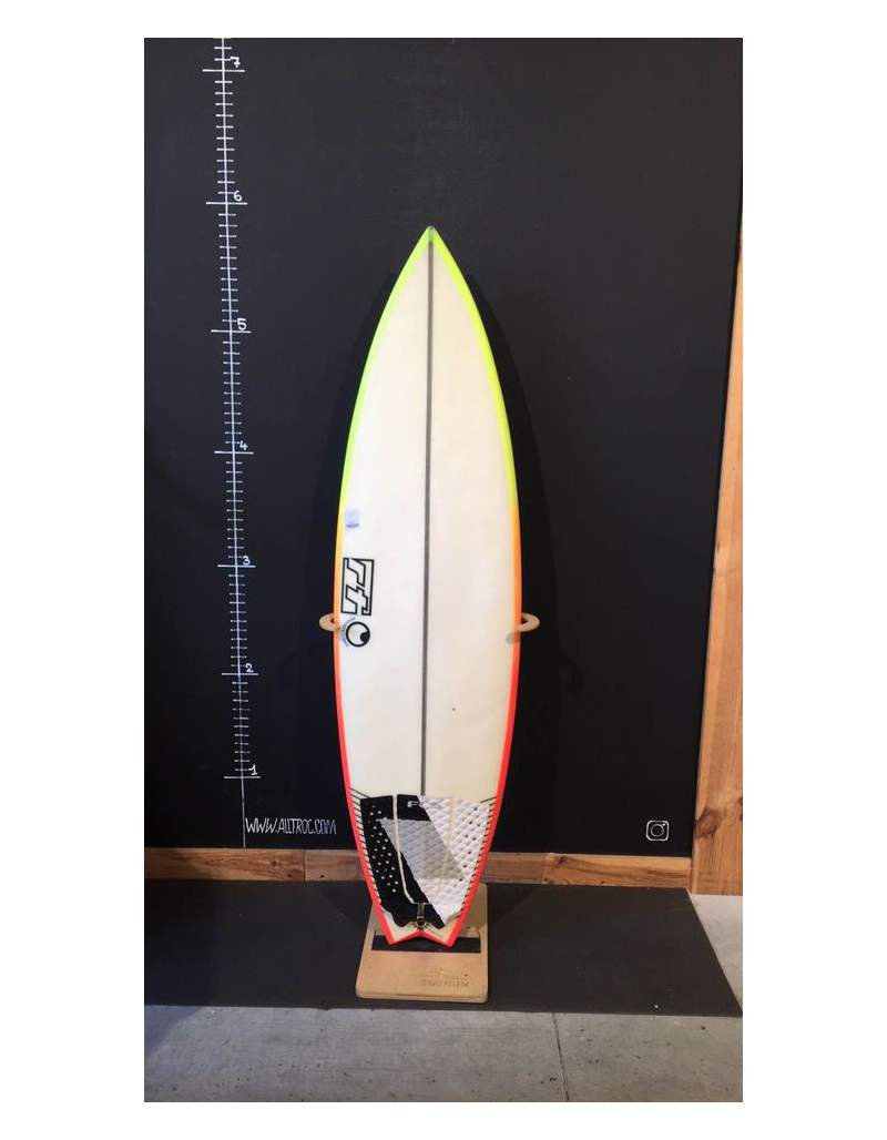 Rt surfboard  5’9"