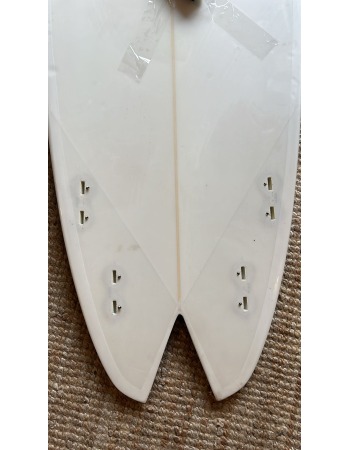 Tooth surfboard   5’6"