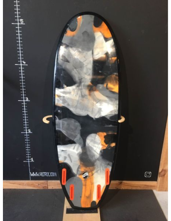 Thomas surfboard 5’4"