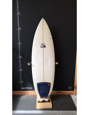 Quiksilver Surfboard  5’8"