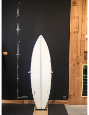 Mat surfboard  5’8"