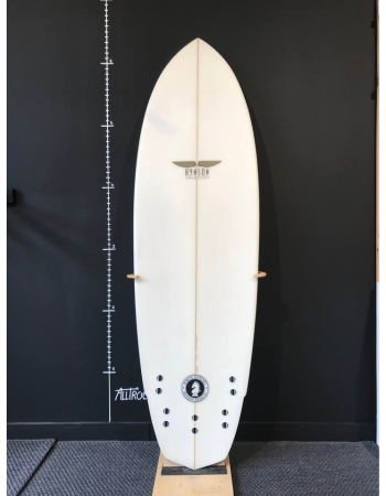 Hynson surfboard  White...